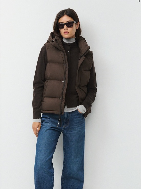 Aritzia Jackets & Blazers - Aritzia Brown Hooded Puffer Vest